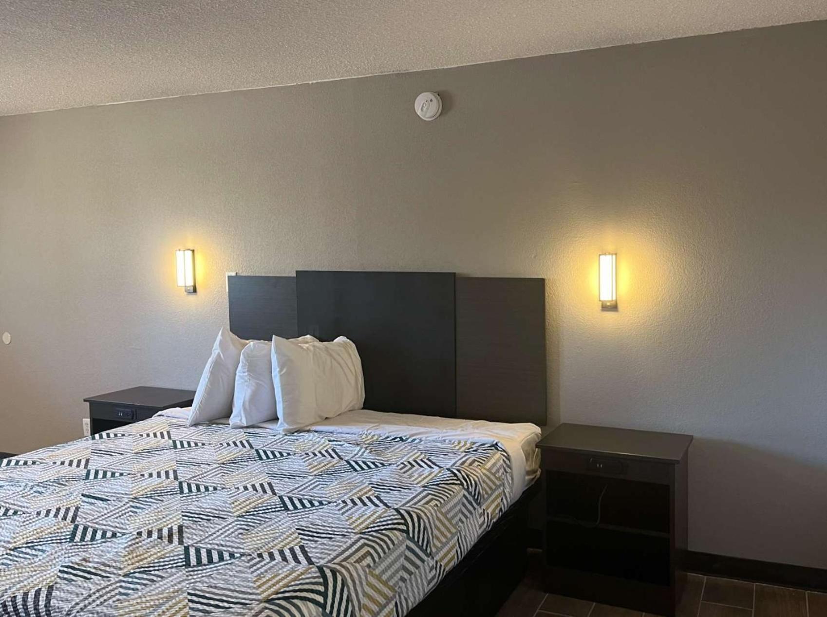 Studio 6 Suites Hurricane, Wv Esterno foto