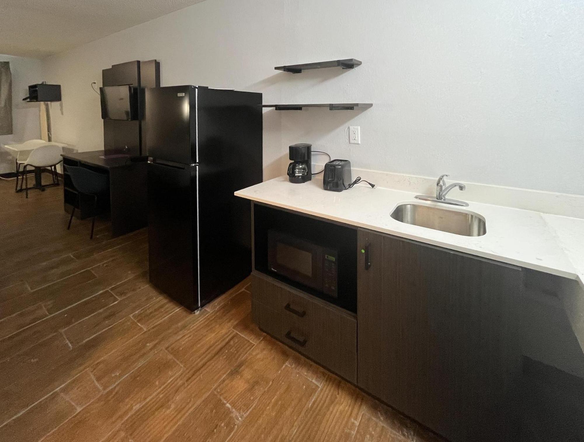 Studio 6 Suites Hurricane, Wv Esterno foto